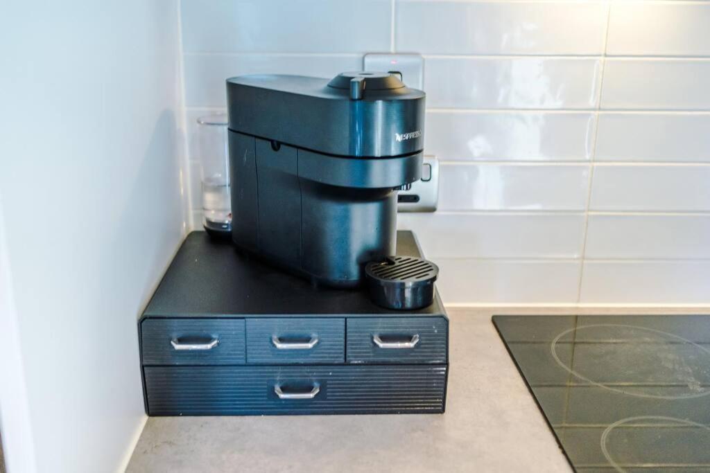 The Olson - Free Parking, Fast Wifi, Center Apartment *