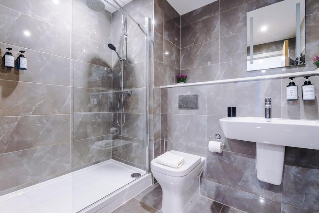 The Olson - Free Parking, Fast Wifi, Center Apartment Birmingham