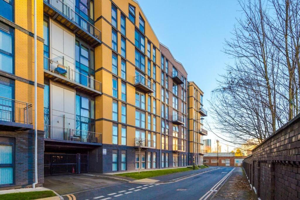 The Royal - Long Term Offers, Fast Wifi, And Up To 4 People *