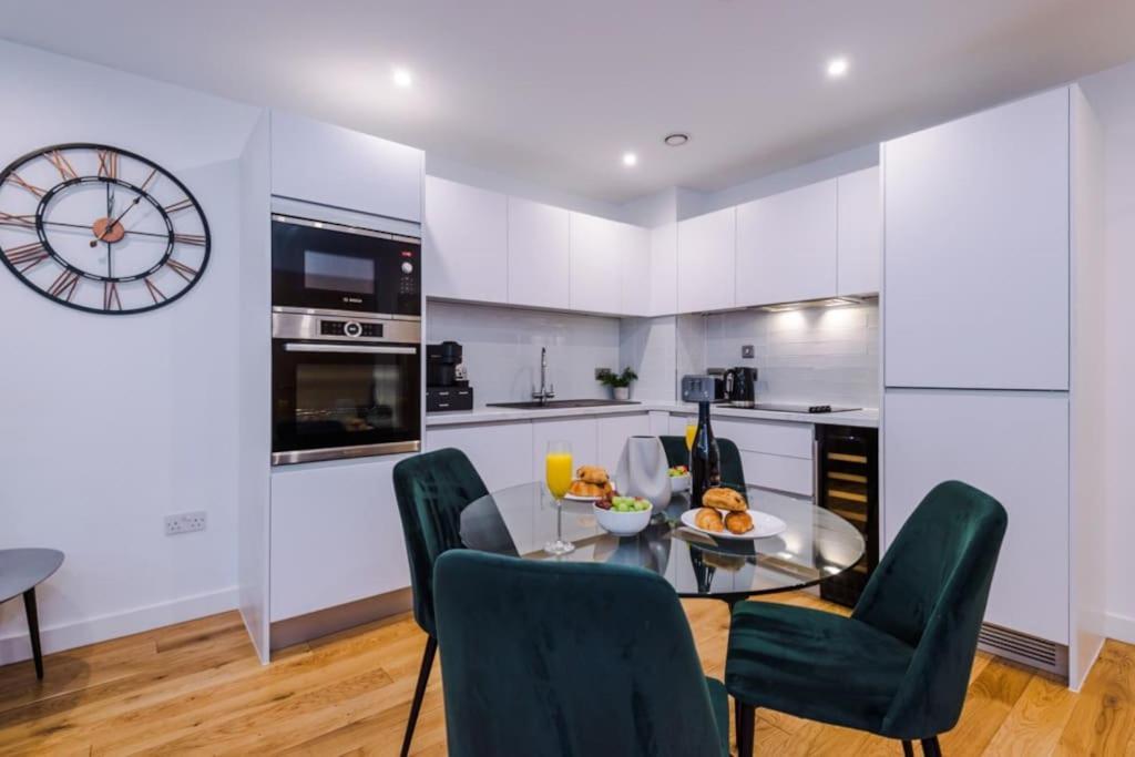 The Royal - Long Term Offers, Fast Wifi, And Up To 4 People
