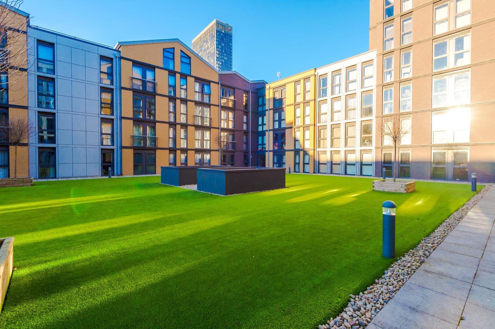Sterling Suite: Modern Centre By Dreamluxe * Birmingham