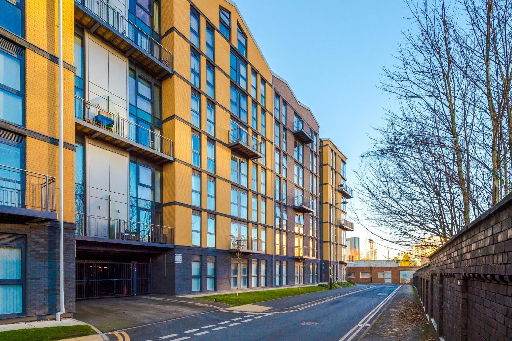 Sterling Suite: Modern Centre By Dreamluxe