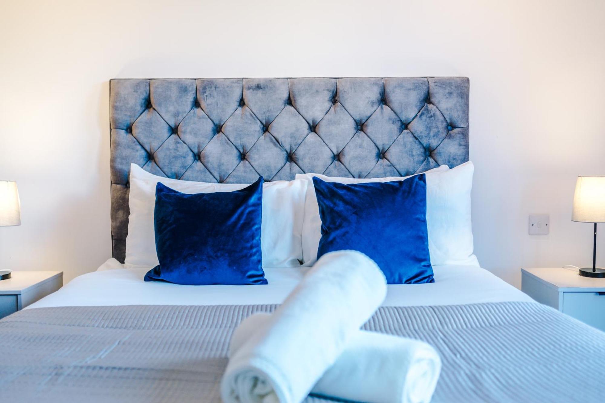 Sterling Suite: Modern Centre By Dreamluxe Birmingham