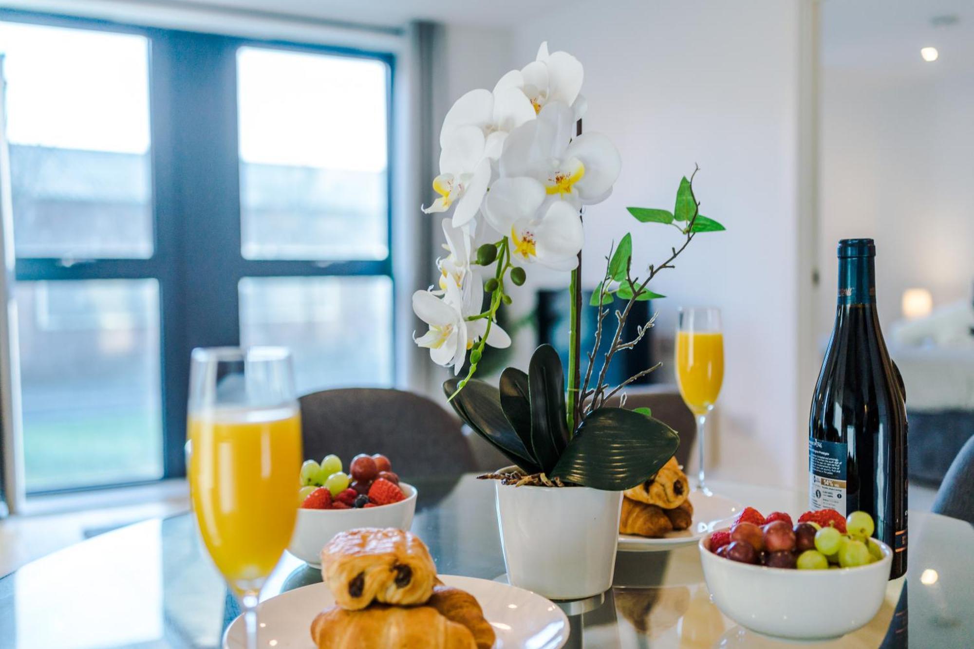 Sterling Suite: Modern Centre By Dreamluxe * Birmingham