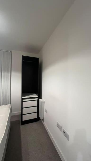 1 Bed 1 Bath Apartment *