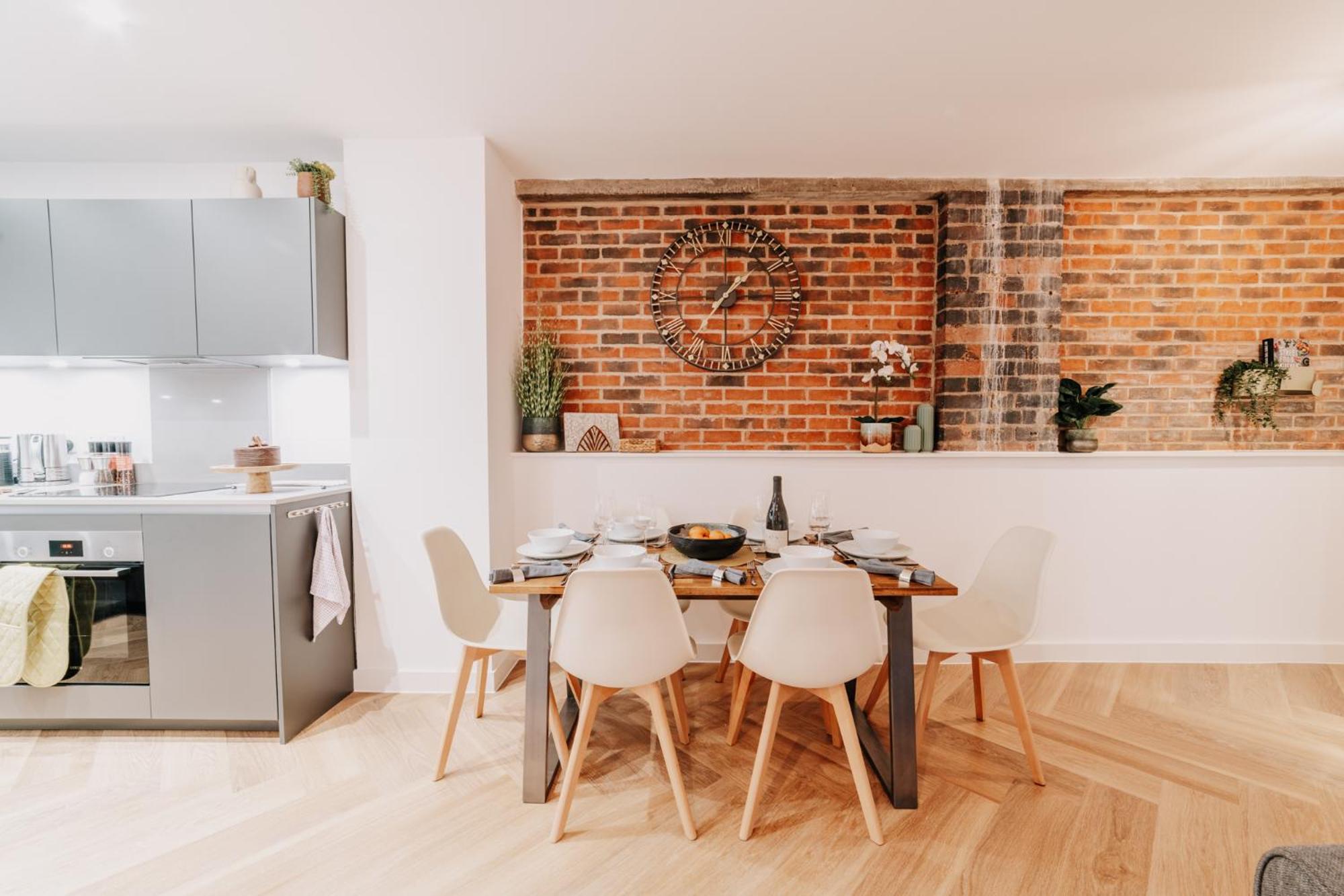 Stylish Grade Ii Listed Pad, Centre, Fast Wifi, Contractors, Families Apartment Birmingham