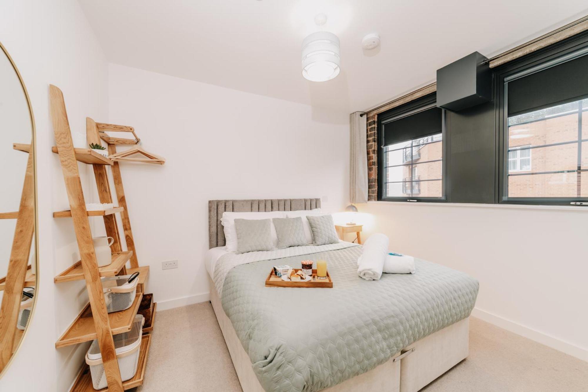 Stylish Grade Ii Listed Pad, Centre, Fast Wifi, Contractors, Families Birmingham