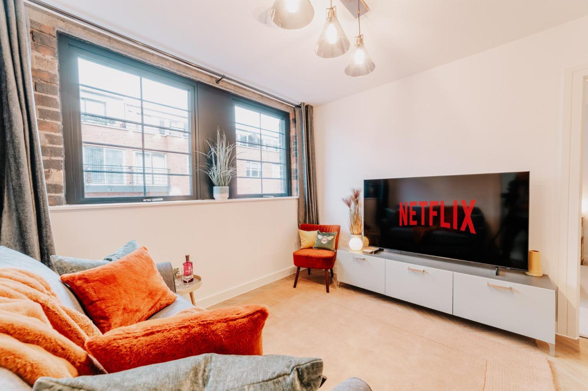 Stylish Grade Ii Listed Pad, Centre, Fast Wifi, Contractors, Families Apartment *
