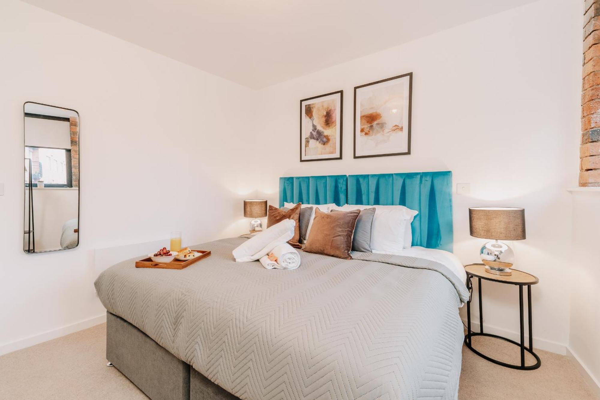 Apartment Grade Ii Stunning Living, Centre, Fast Wifi, Families, Contractors