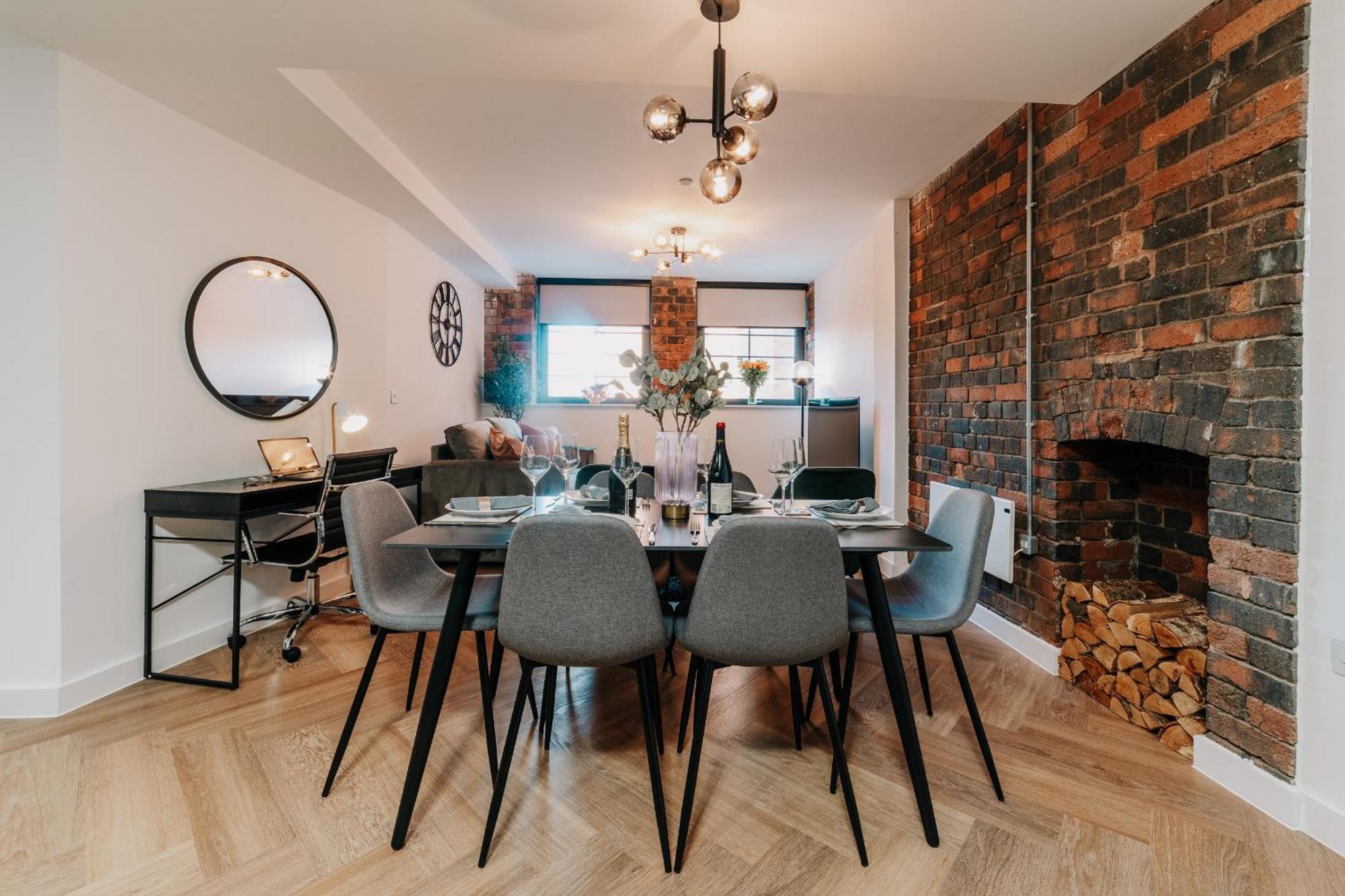 Grade Ii Stunning Living, Centre, Fast Wifi, Families, Contractors Apartment *
