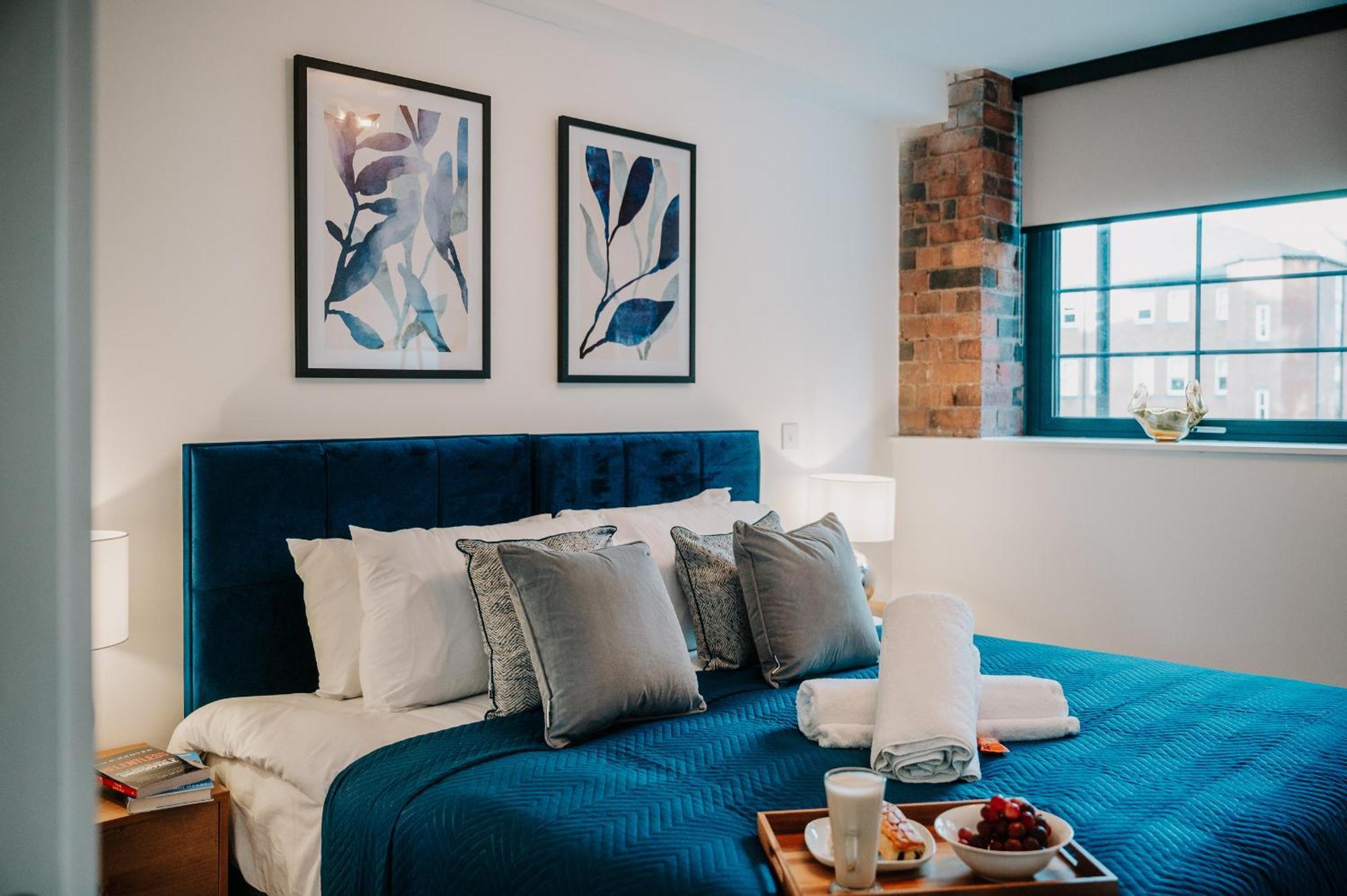 Apartment Grade Ii Stunning Living, Centre, Fast Wifi, Families, Contractors *