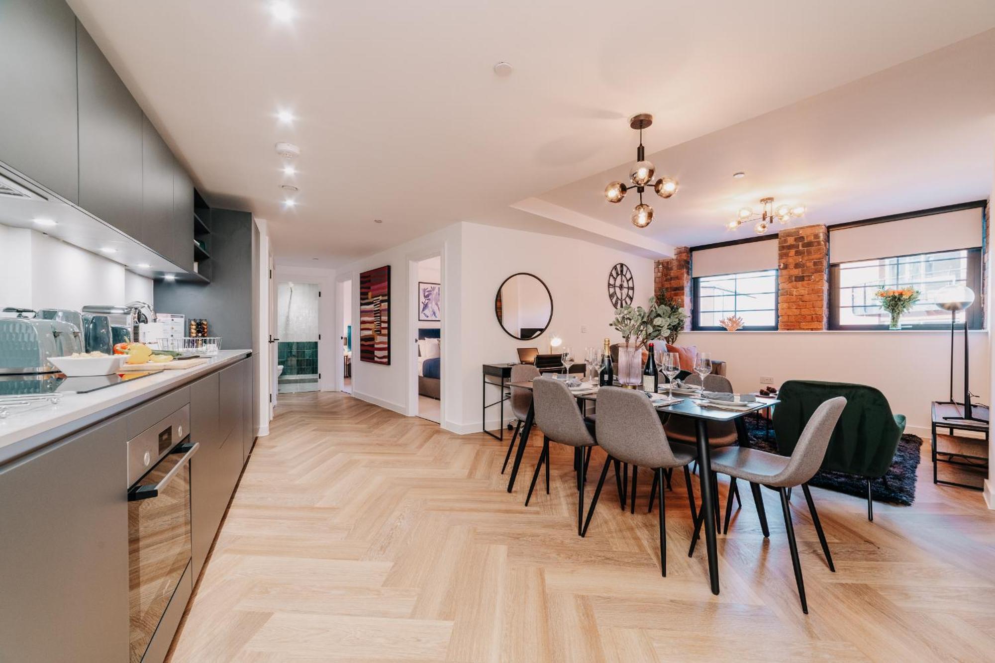 Grade Ii Stunning Living, Centre, Fast Wifi, Families, Contractors *
