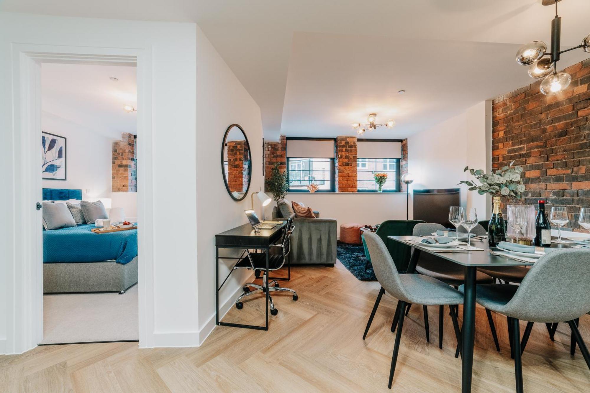 Grade Ii Stunning Living, Centre, Fast Wifi, Families, Contractors Apartment