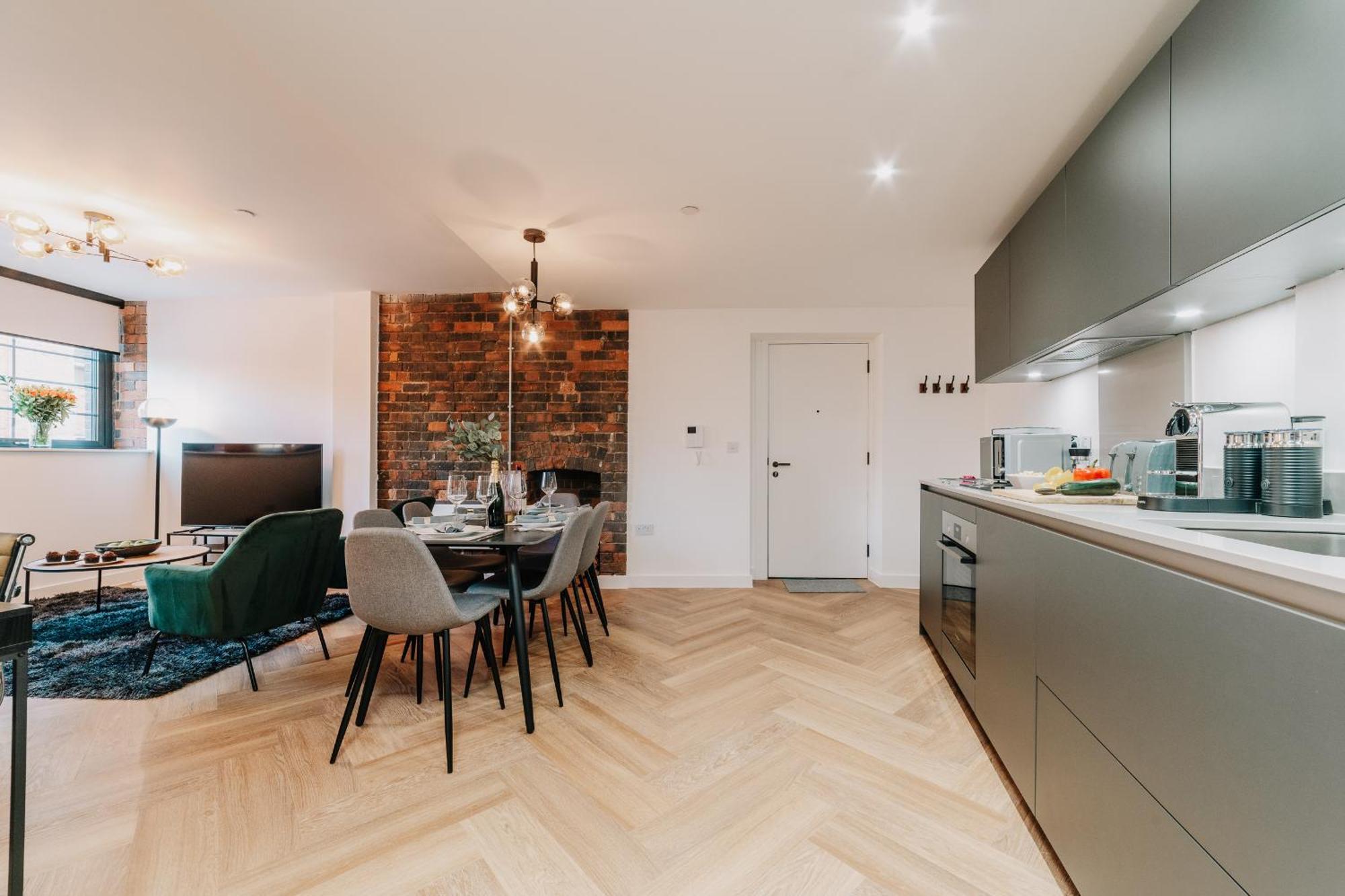 Grade Ii Stunning Living, Centre, Fast Wifi, Families, Contractors Apartment Birmingham