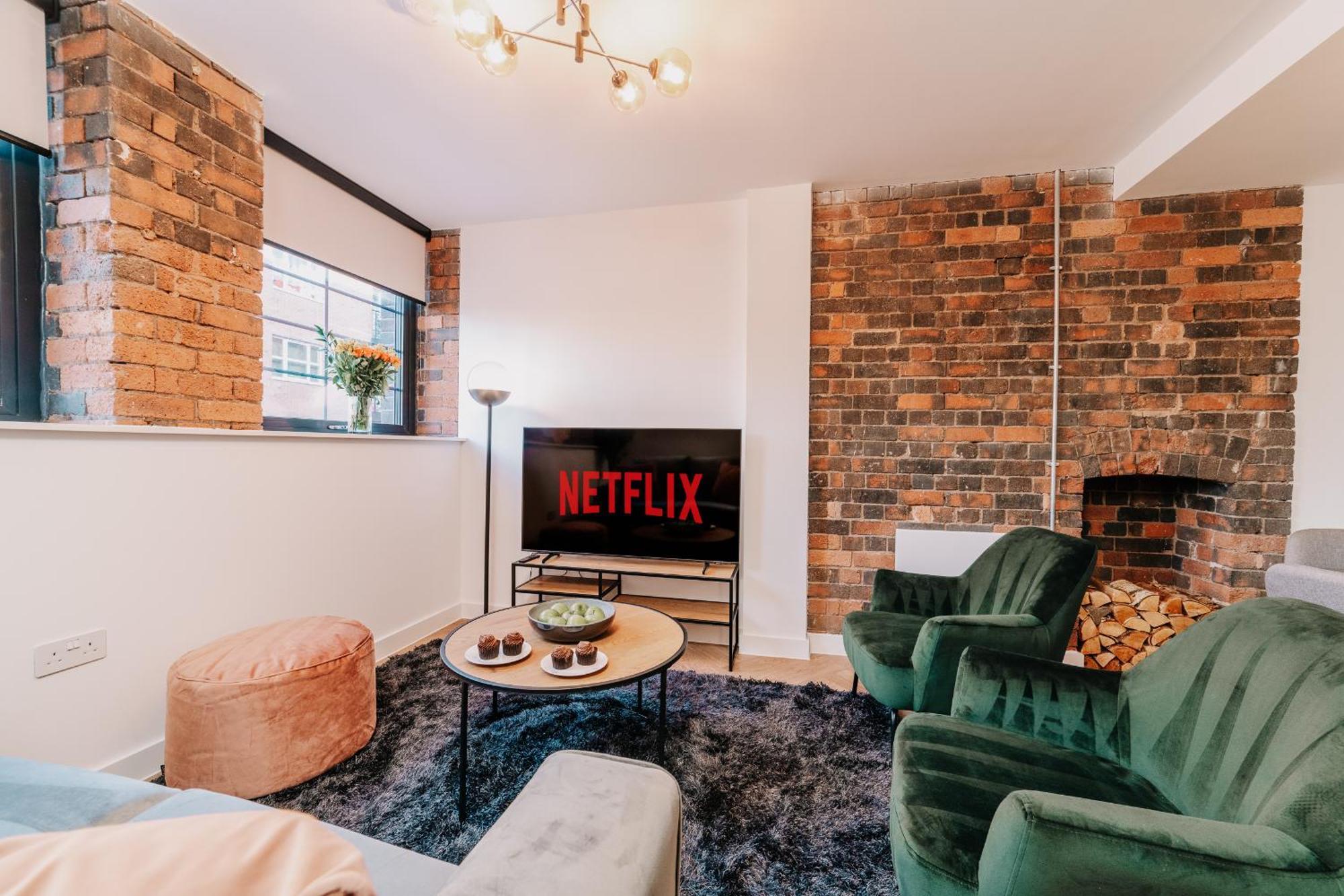 Grade Ii Stunning Living, Centre, Fast Wifi, Families, Contractors Apartment *