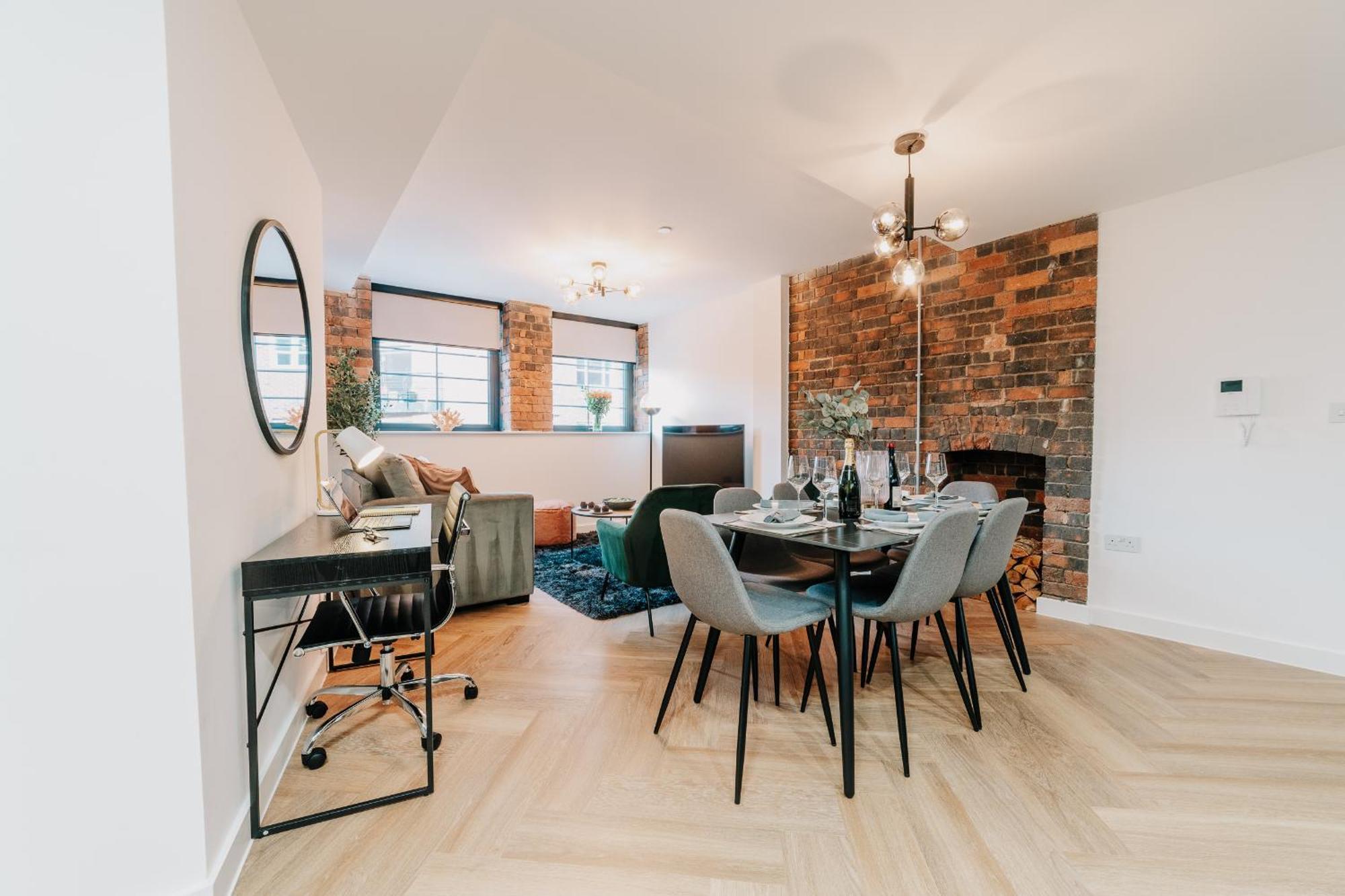 Grade Ii Stunning Living, Centre, Fast Wifi, Families, Contractors * Birmingham