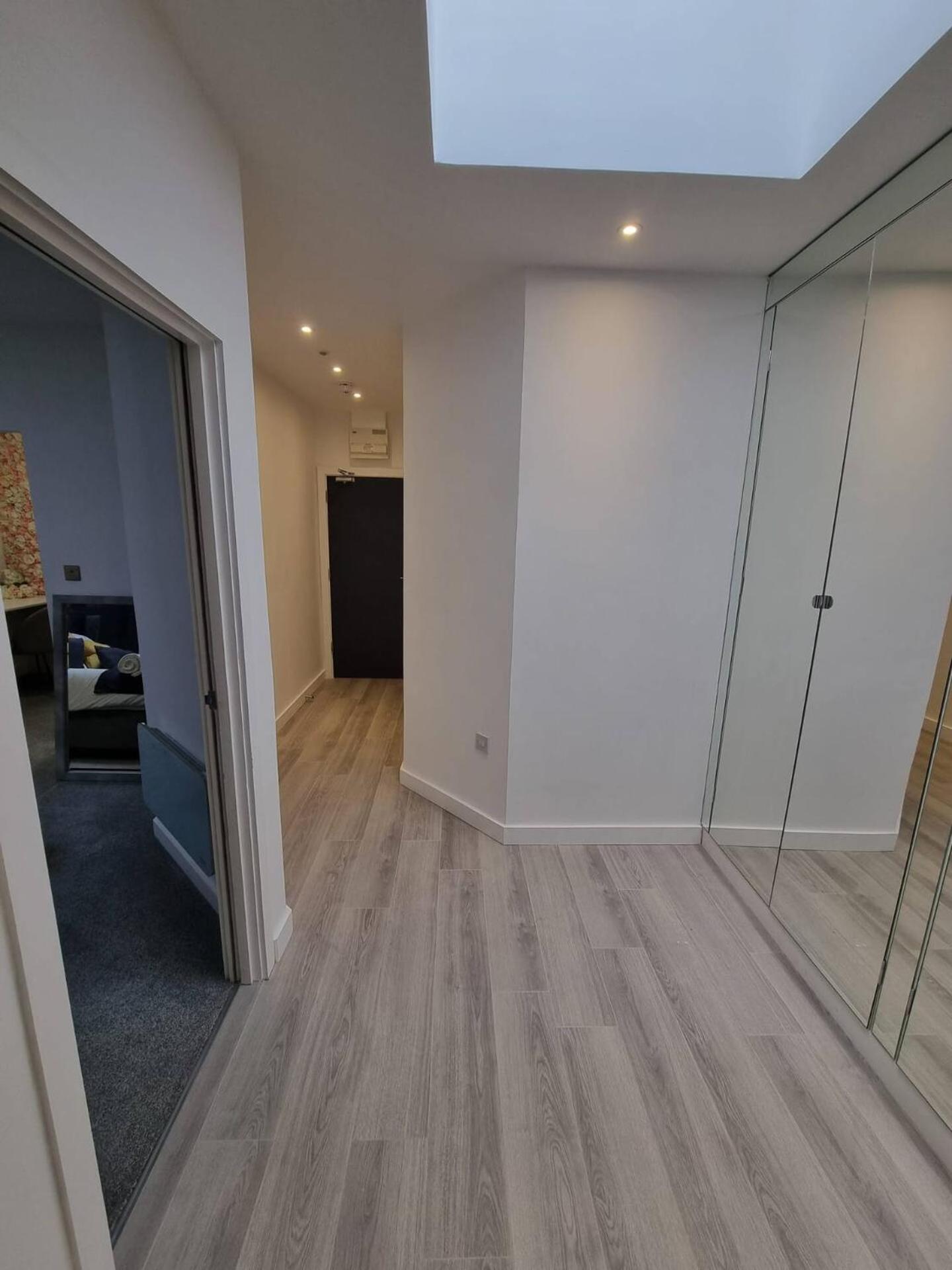 Stunning 1 Bed Apt Minutes From Bham Centre!