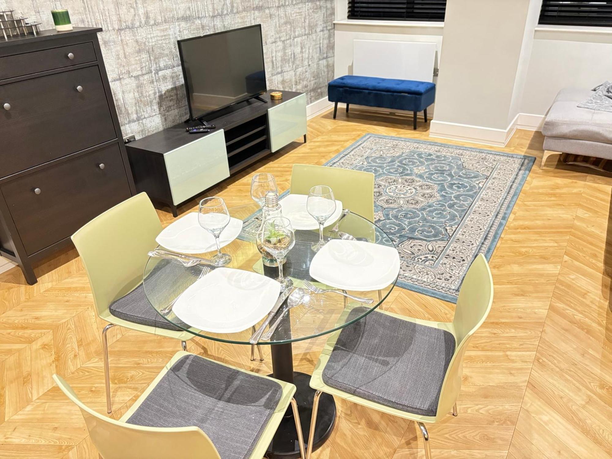 Mh - 2 Bed 2 Bath Luxury - Financial District - Local Bar And Dining Deals Available Apartment Birmingham