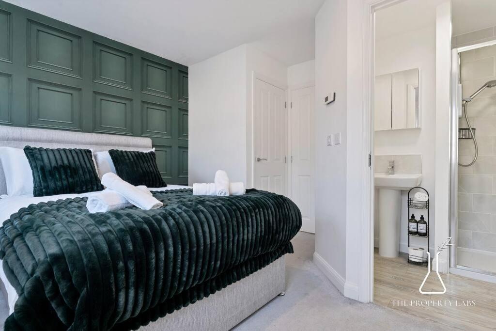 Apartment Luxury Centre 2 Bed Retreat - Sleeps 4 - Free Parking *