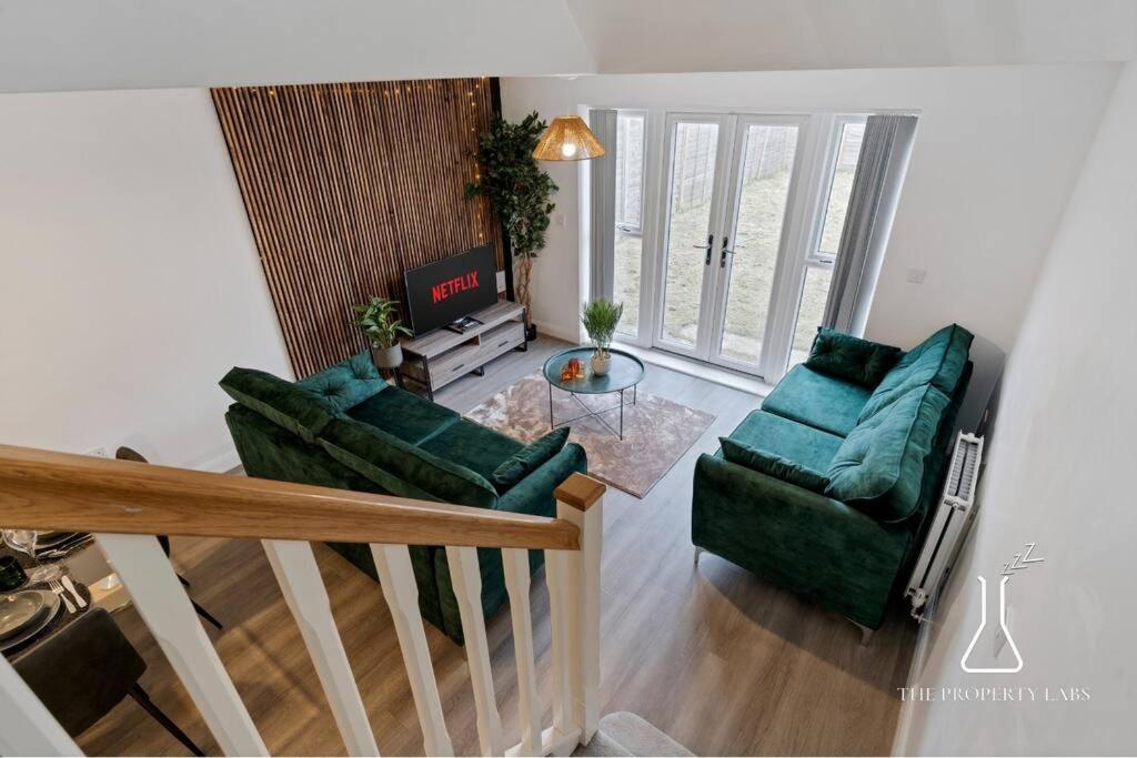 Luxury Centre 2 Bed Retreat - Sleeps 4 - Free Parking