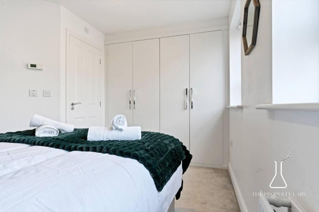 Apartment Luxury Centre 2 Bed Retreat - Sleeps 4 - Free Parking