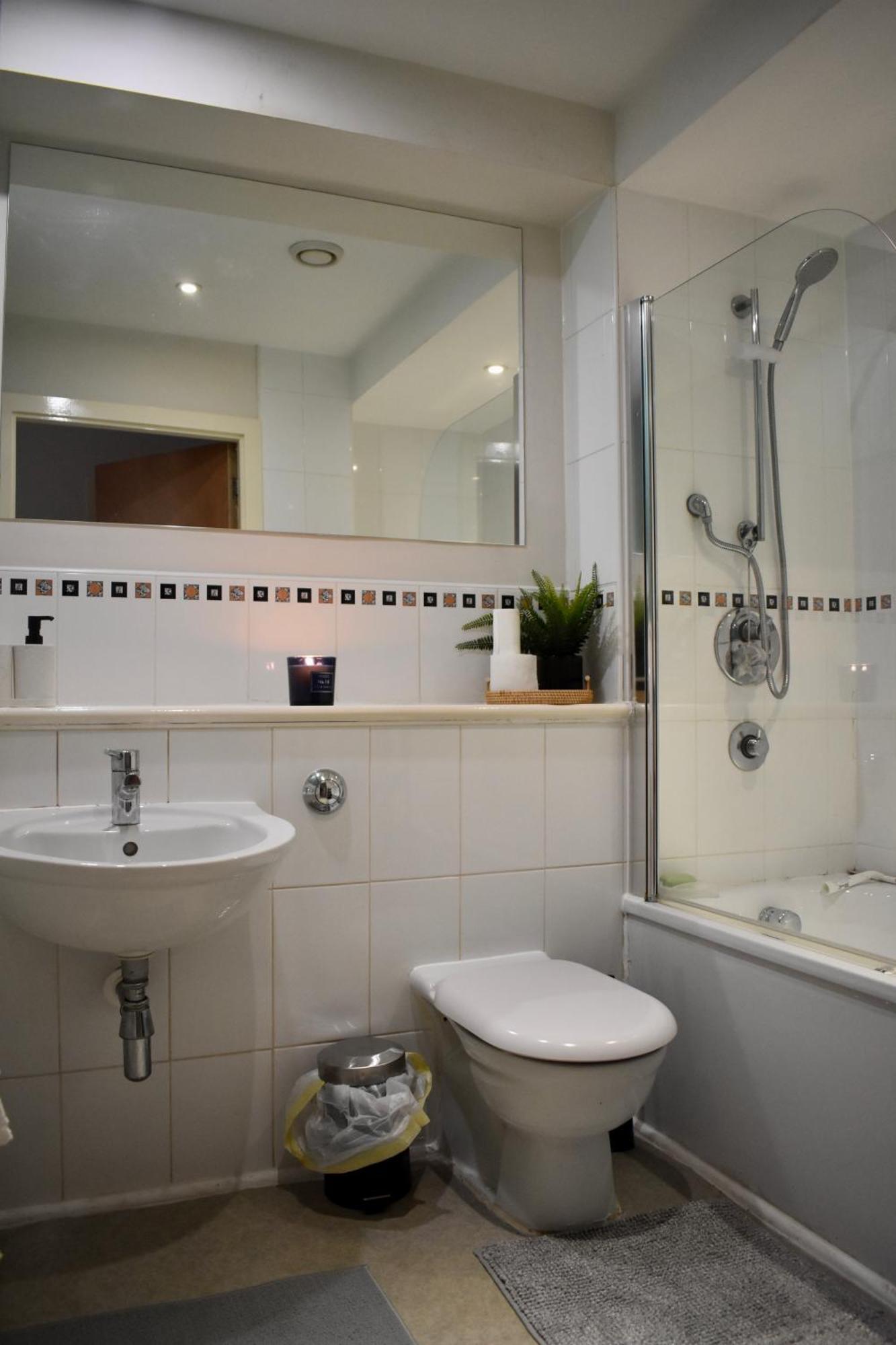 Chic 1 Bed Centrally Located - Jq