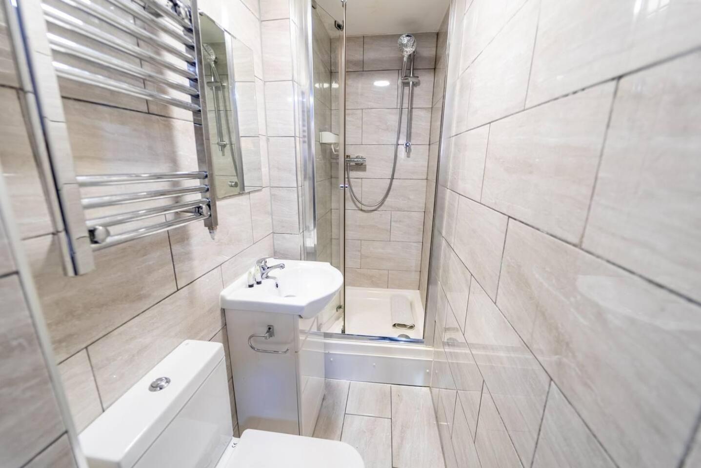 Homely Next To Centre Apartment
