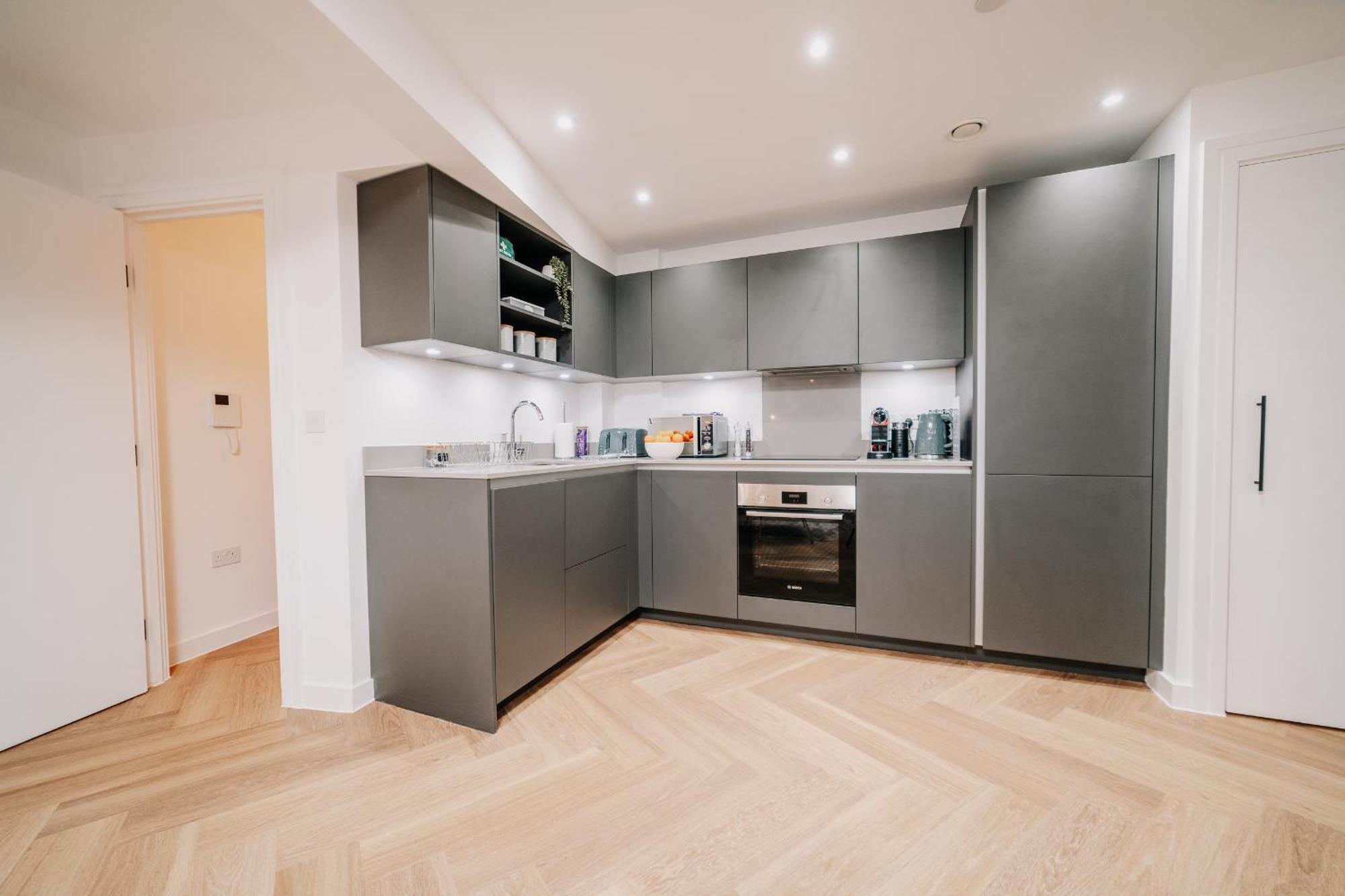Grade Ii Listed Unique Gem, Centre, Fast Wifi, Contractors, Family