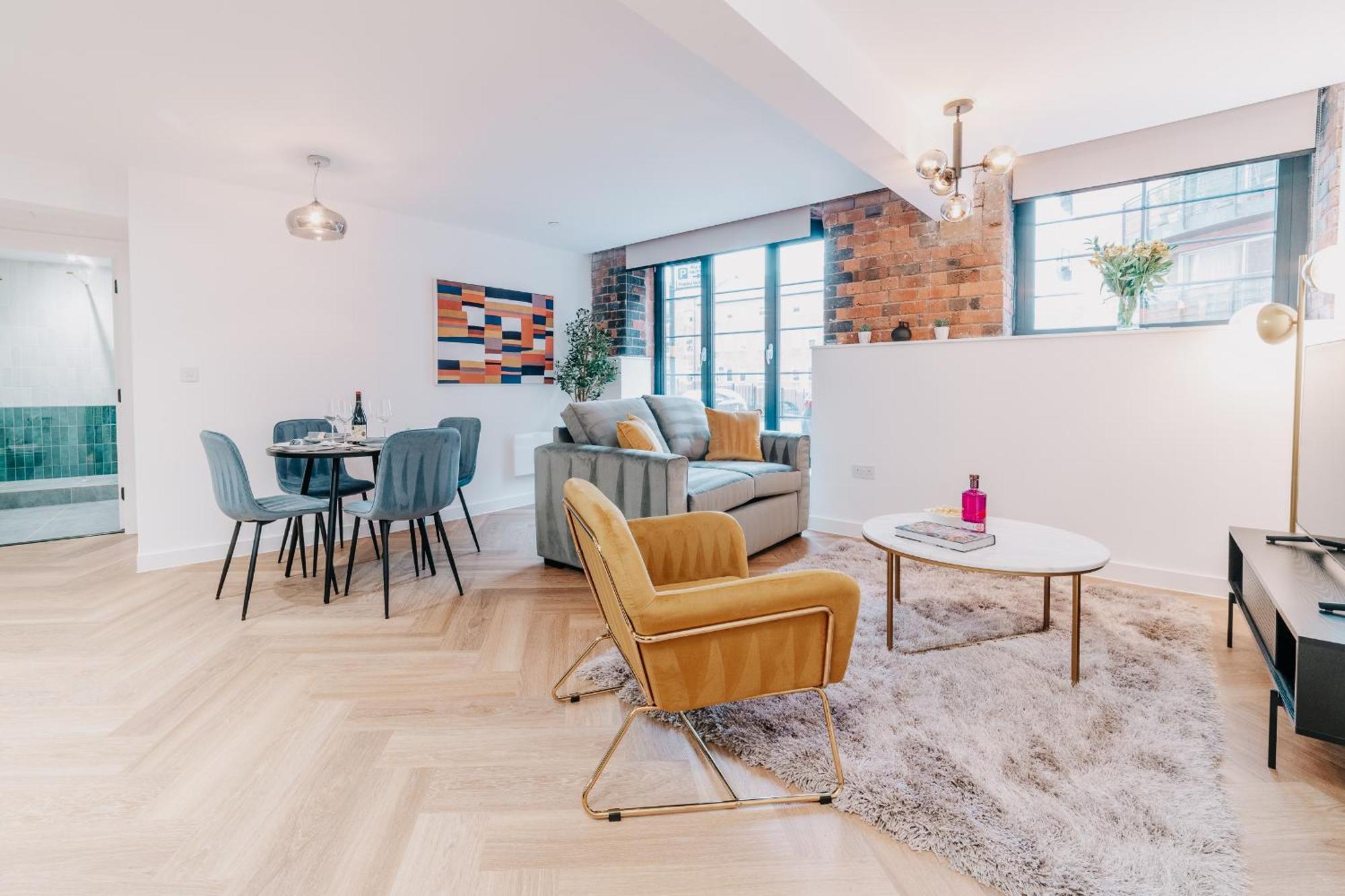 Grade Ii Listed Unique Gem, Centre, Fast Wifi, Contractors, Family Birmingham