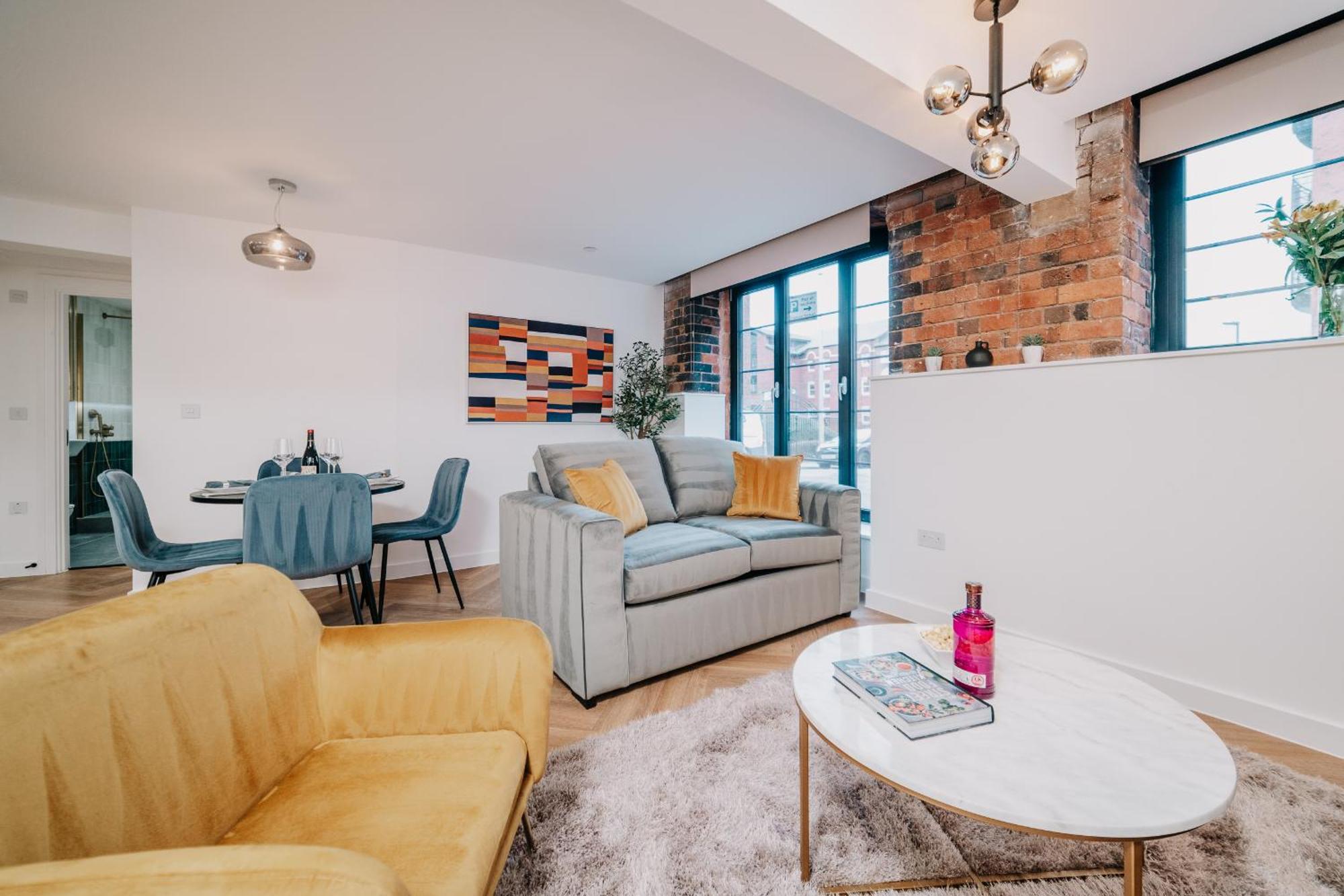 Apartment Grade Ii Listed Unique Gem, Centre, Fast Wifi, Contractors, Family