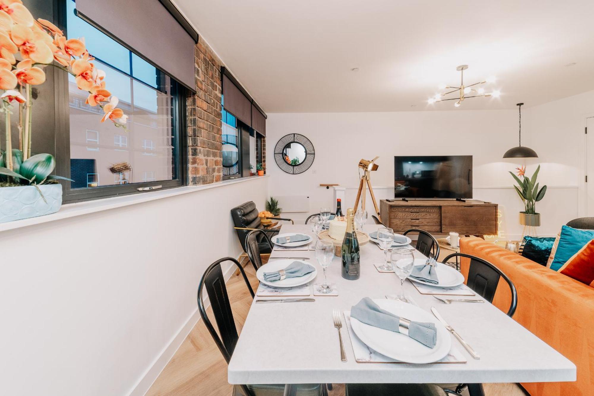 Boutique Grade Ii Listed Gem, Centre, Fast Wifi, Family/ Contractors