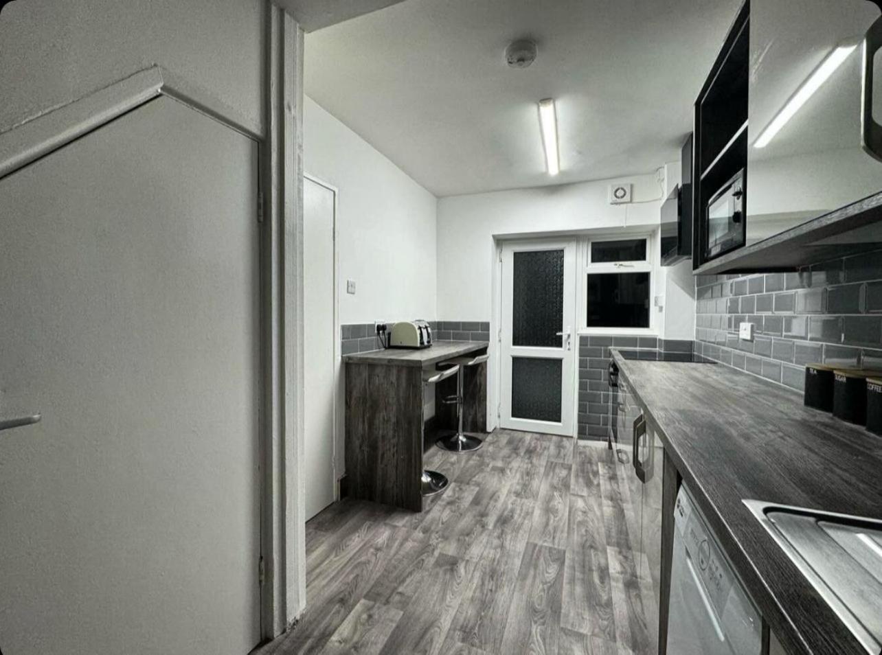 Noormak Nights Apartment *