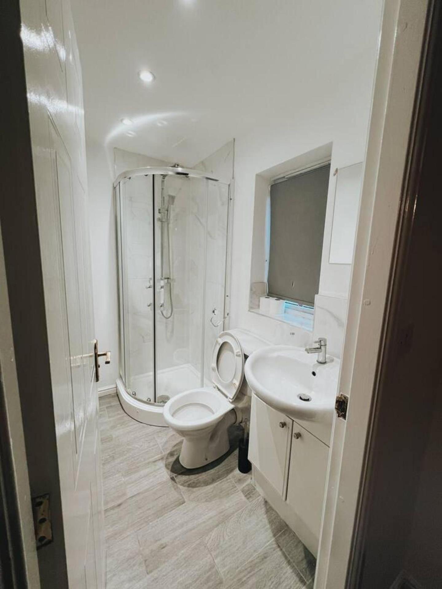 Stunning 3-bed House In Oldbury *