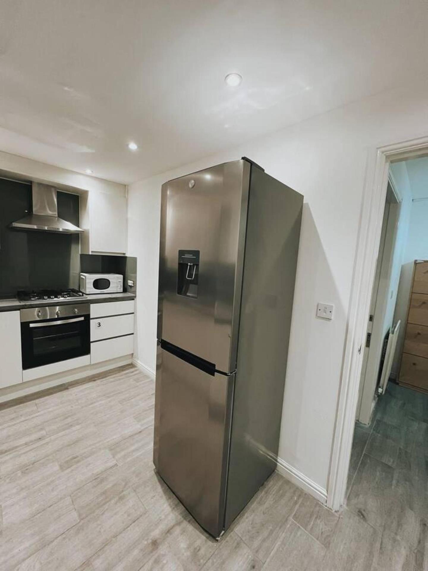 Stunning 3-bed House In Oldbury Holiday home