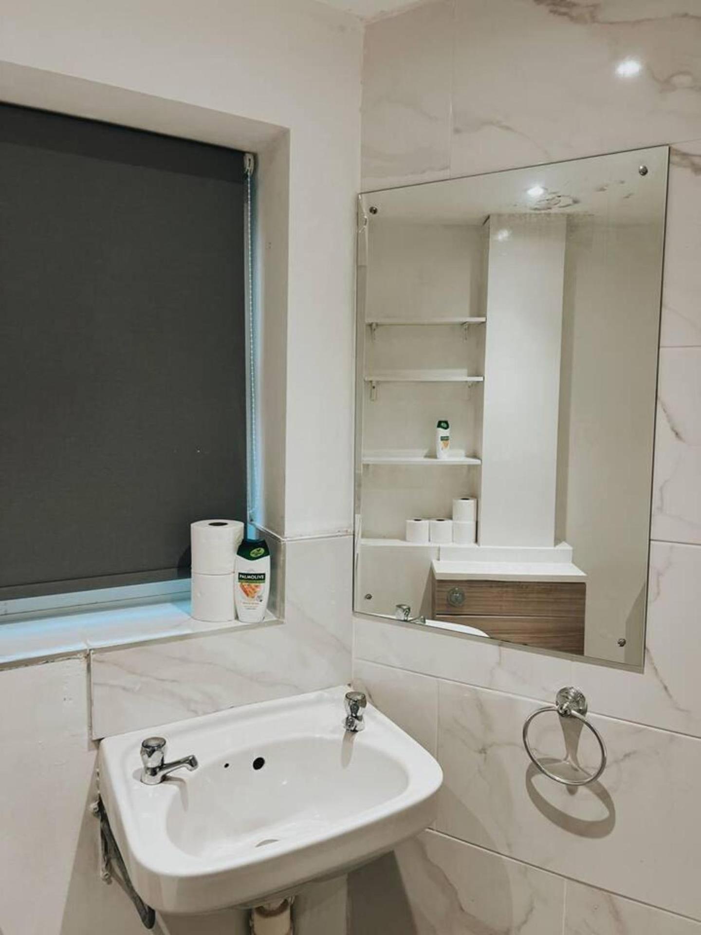 Holiday home Stunning 3-bed House In Oldbury *