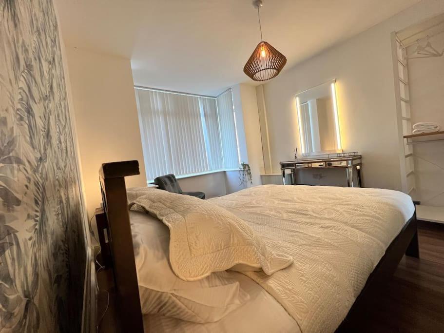One-bedroom Flat With Parking And Garden