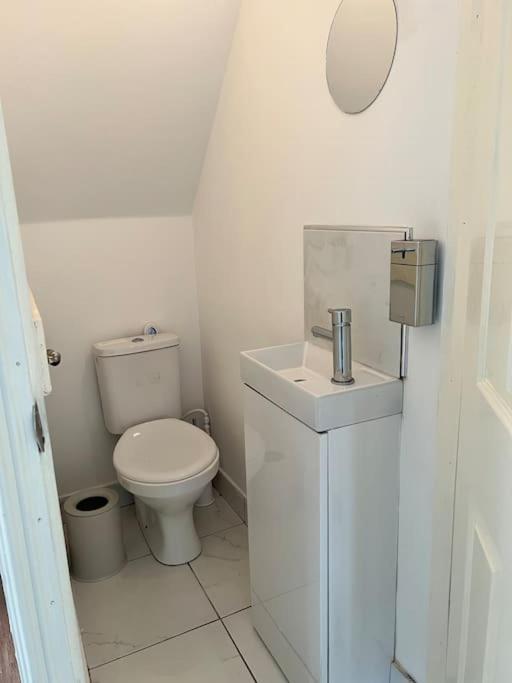 One-bedroom Flat With Parking And Garden Apartment Birmingham