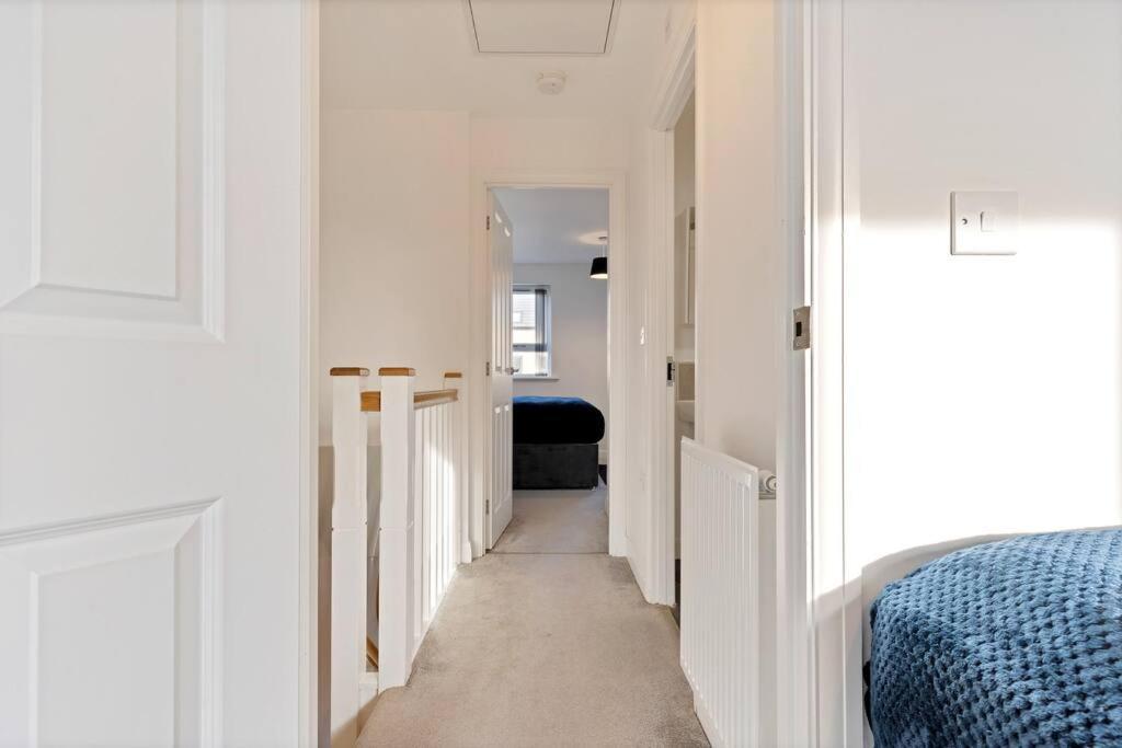 Luxury Centre Townhouse With Free Parking - Sleeps 4 - Perfect For Contractors, Business Travellers, Families And Other Groups - Near Bullring, Newstreet, Selfridges, Nec, Nia & Airport Birmingham