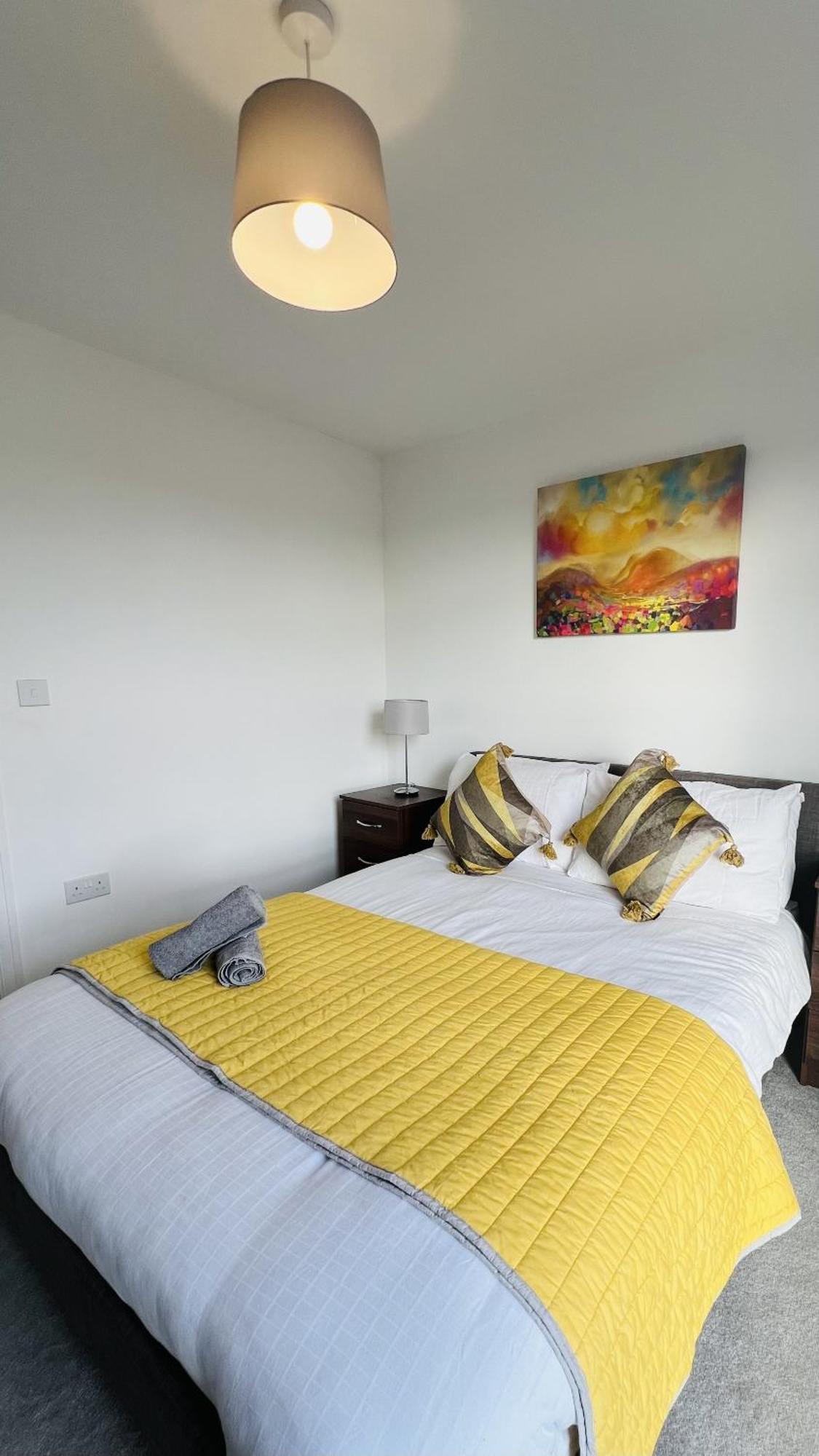 City 2 Bed 2 Bath- Netflix - Off-street Parking - Wifi * Birmingham
