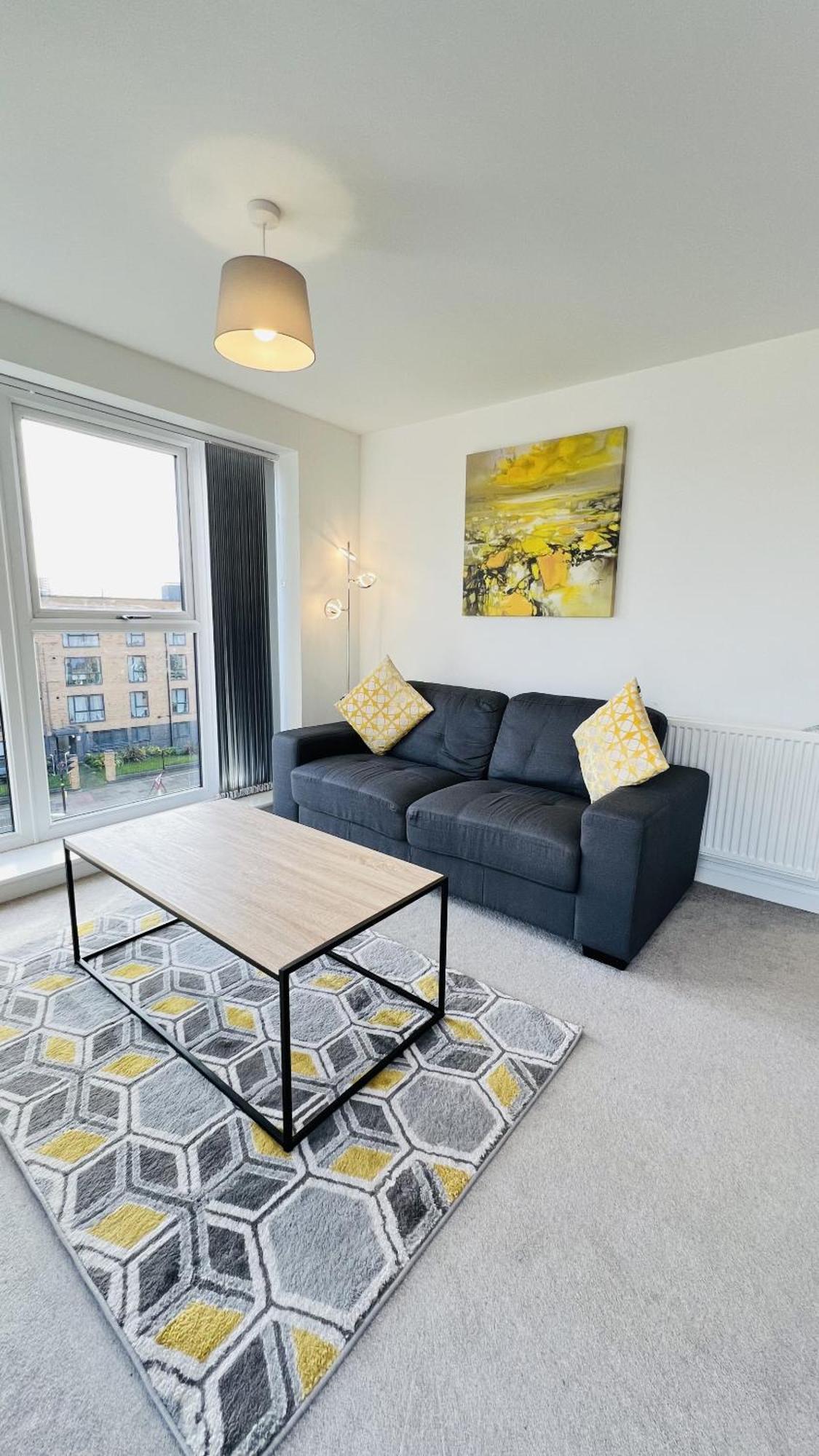 City 2 Bed 2 Bath- Netflix - Off-street Parking - Wifi Apartment Birmingham