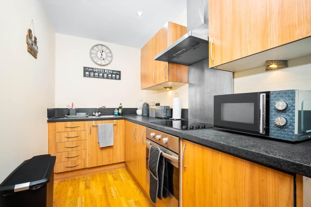 Modern Arcadian Centre By Azura Nights Apartment *