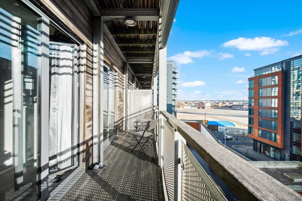 Apartment Modern Arcadian Centre By Azura Nights