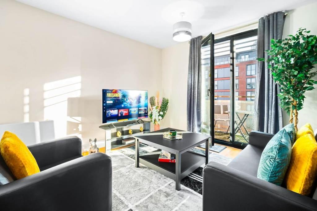 Apartment Modern Arcadian Centre By Azura Nights