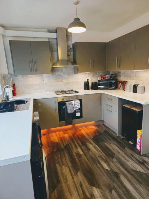 Swankyhome4groups/contractors/m6 *