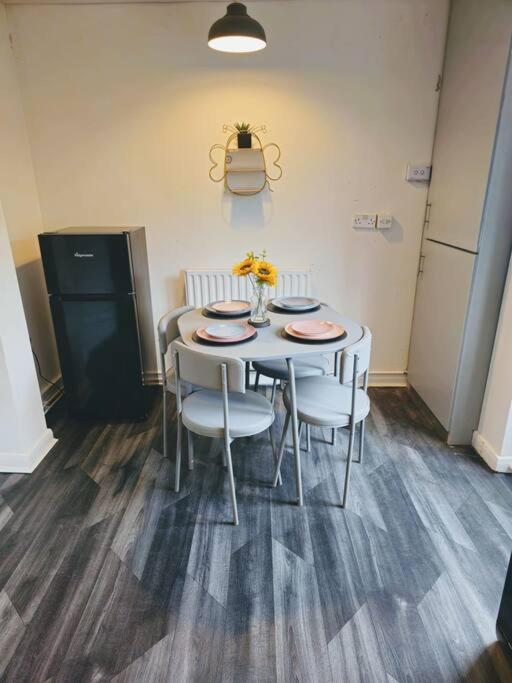 Holiday home Swankyhome4groups/contractors/m6 *