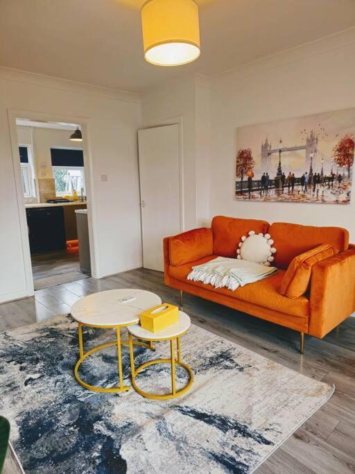 Swankyhome4groups/contractors/m6 Holiday home