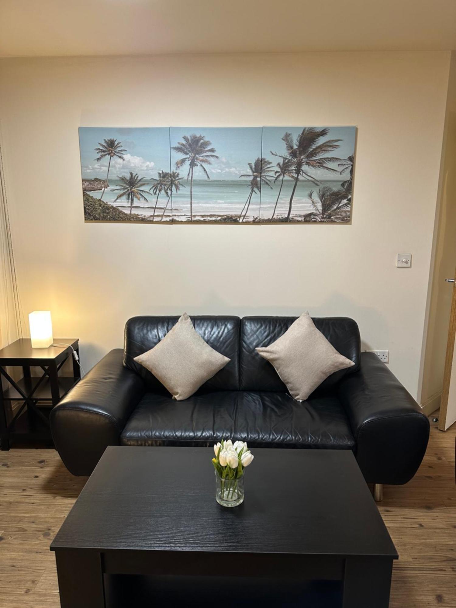 Apartment Discover Comfort And Style - Your Elegant Offers A 2-bedroom Haven With Free Secure Parking And Coffee! *