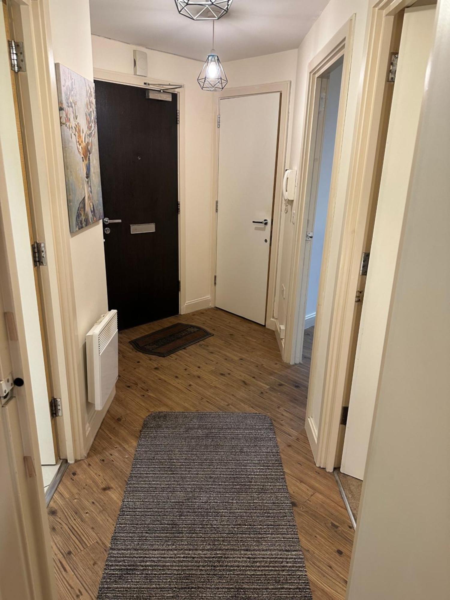 Apartment Discover Comfort And Style - Your Elegant Offers A 2-bedroom Haven With Free Secure Parking And Coffee! Birmingham