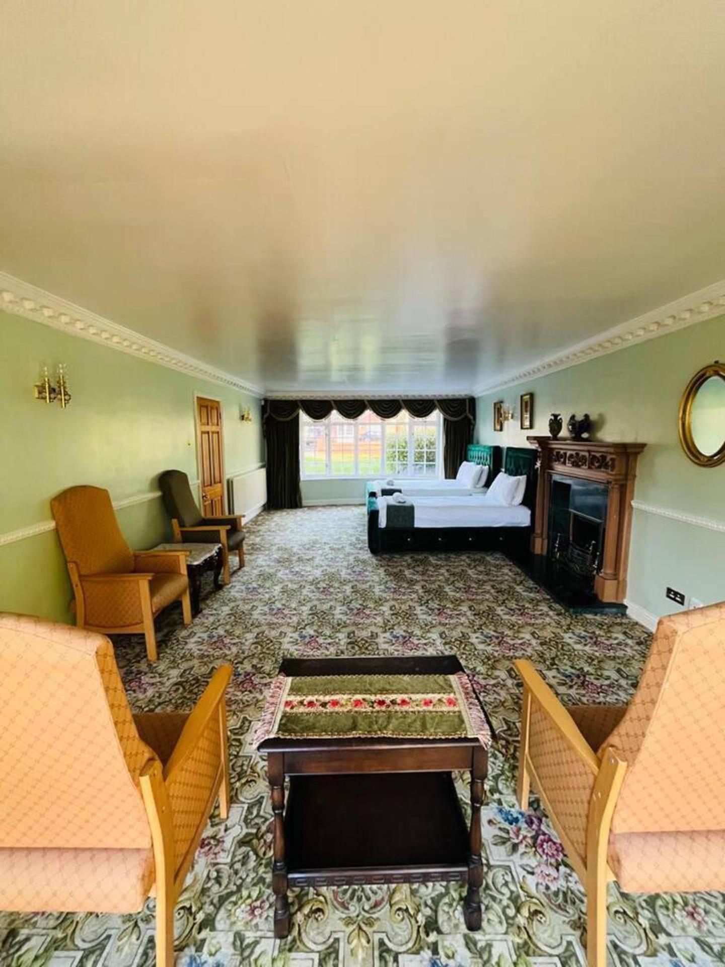 Holiday home Unwind In Comfort At Cosy Caradus Free Parking *