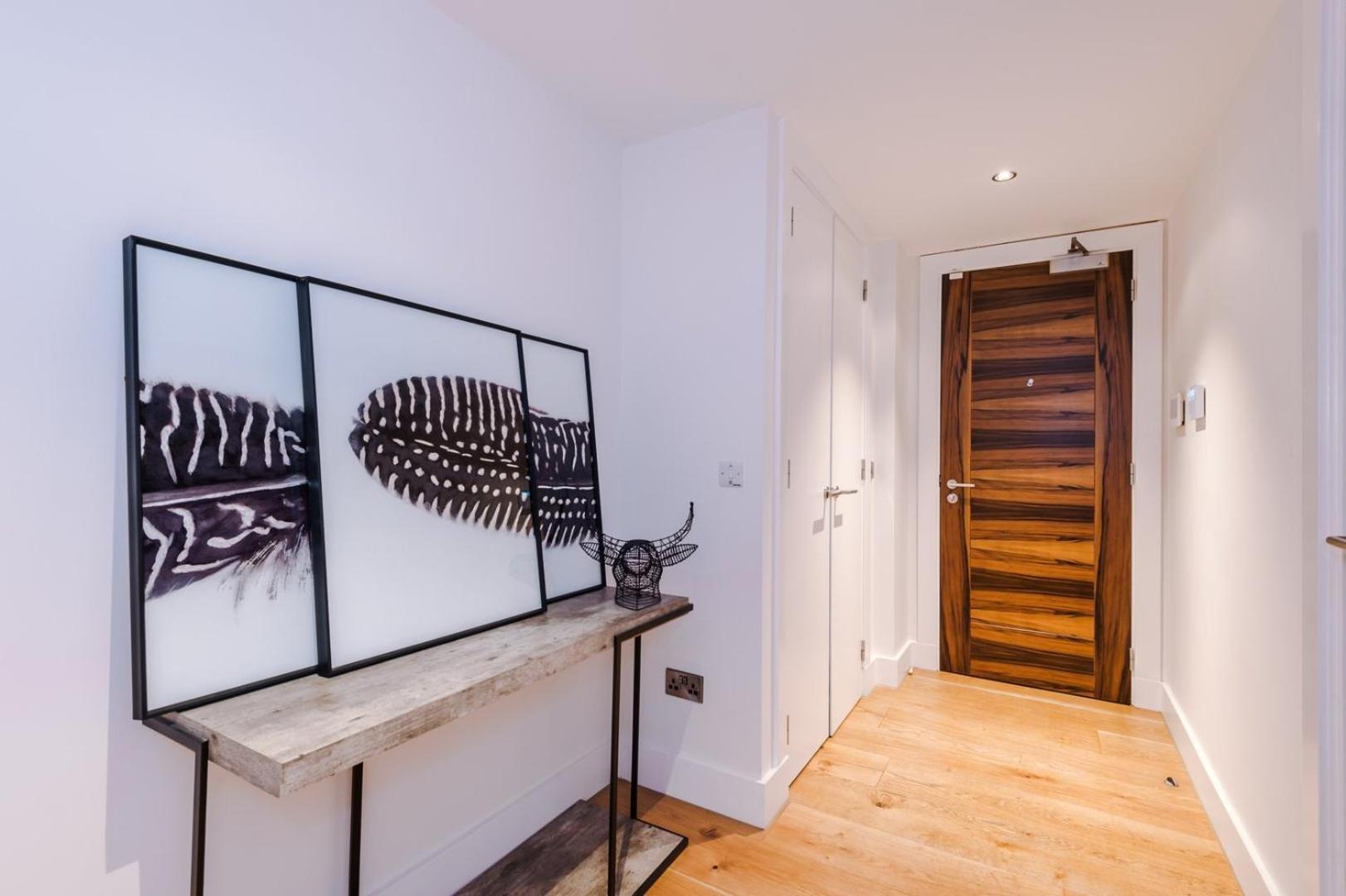 Apartment Wifi | 2bedrooms | 10min Away To Major Attractions